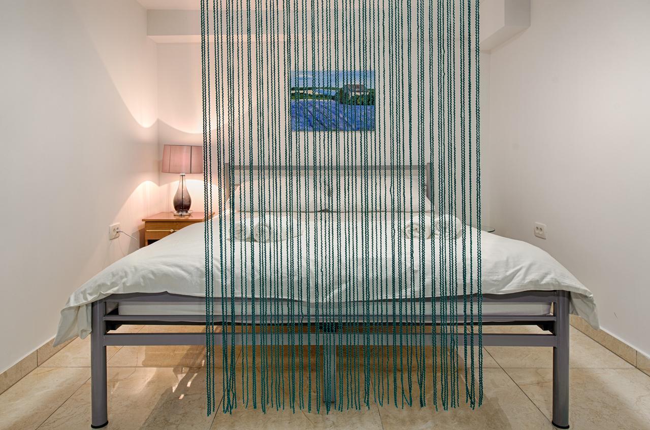 Cezar Luxury Apartment Omiš Esterno foto
